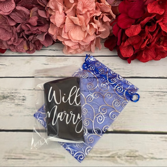 Engagement Proposal ‘Will You Marry Me’ Face Masks - Picture 13 of 15